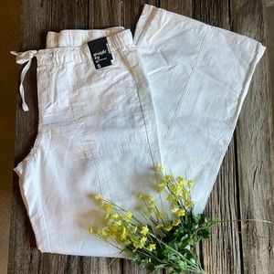 New York & Co. white linen pants.